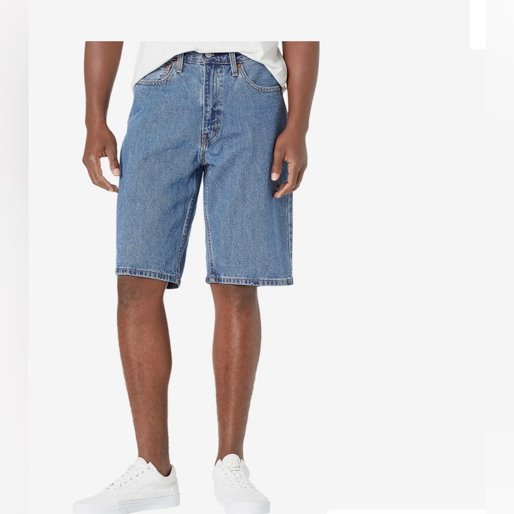 Levi’s 469 Men’s Loose Fit Plus Size Medium Washed Shorts Size 52 NWT